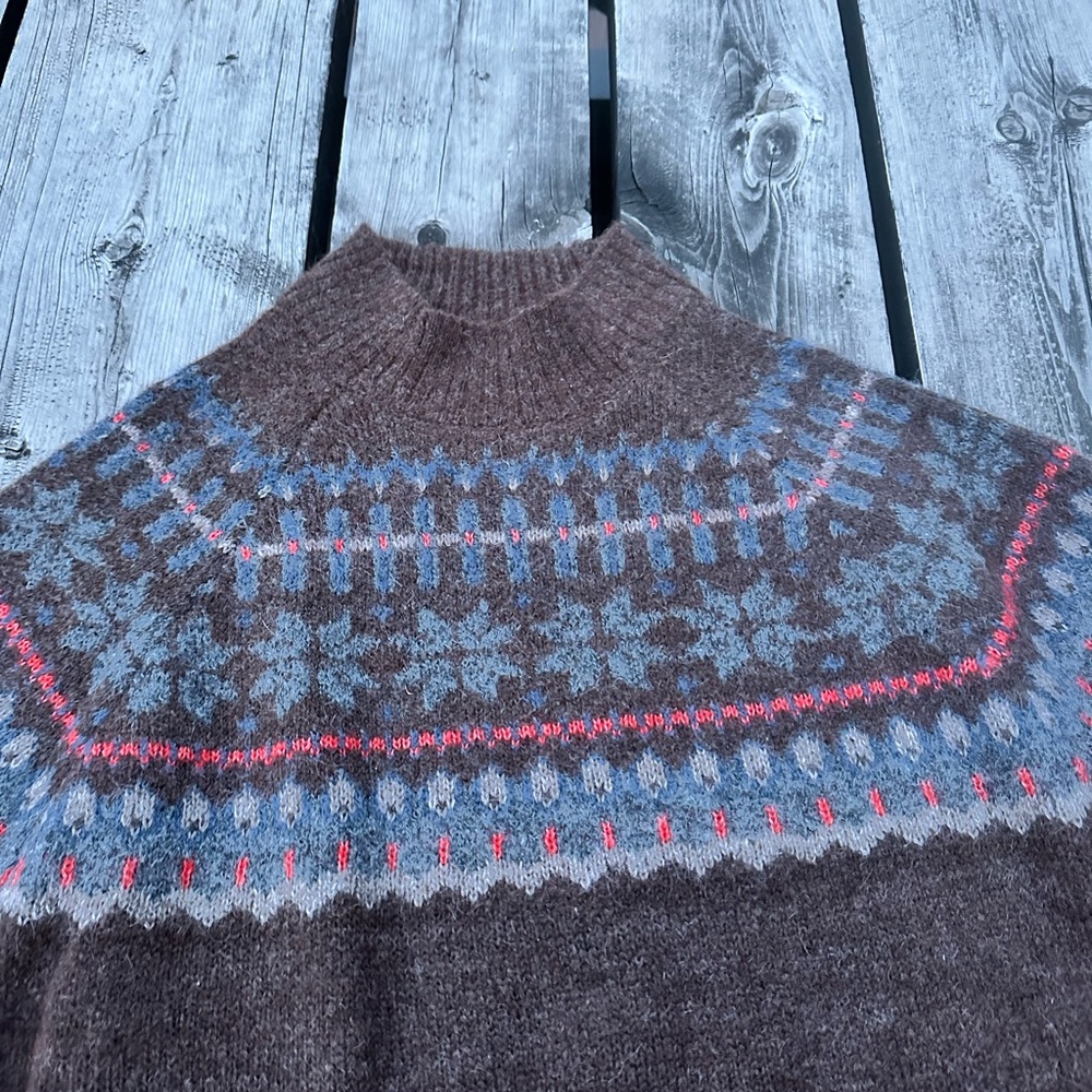 NWT Old Navy Brown Fair Isle Wool Blend Pullover Sweater w/ Blue Accents (14) - Picture 8 of 10